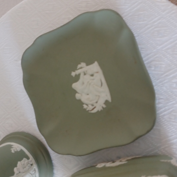 Wedgewood  trinket box decorative piece decorations - Picture 4 of 9